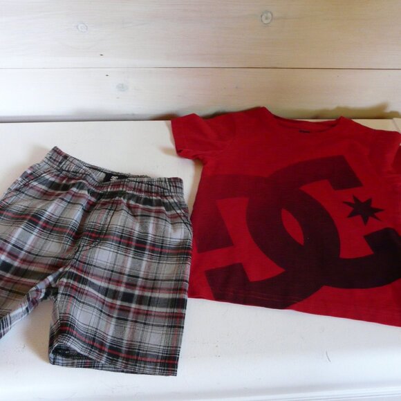 DC Shorts and T shirt. 18 m - Picture 1 of 4